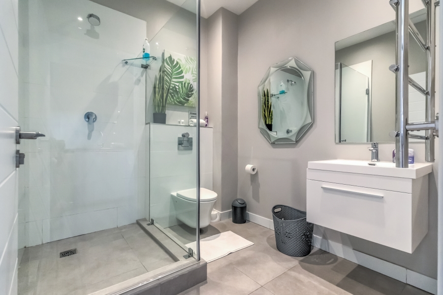 To Let 1 Bedroom Property for Rent in Paardevlei Western Cape